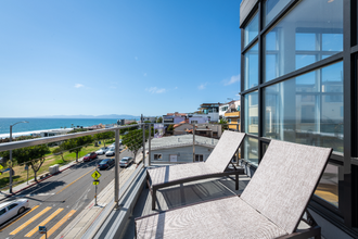 2519 Crest Dr in Manhattan Beach, CA - Building Photo - Building Photo