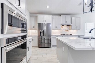 30711 Thicket Ct in Fulshear, TX - Building Photo - Building Photo