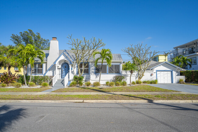 2503 Sunset Way in St Pete Beach, FL - Building Photo - Building Photo