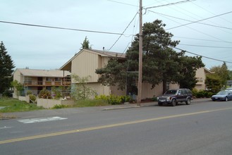 Garden Square Apartments in Puyallup, WA - Building Photo - Building Photo