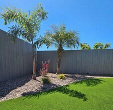 2127 Hanford Dr in San Diego, CA - Building Photo - Building Photo