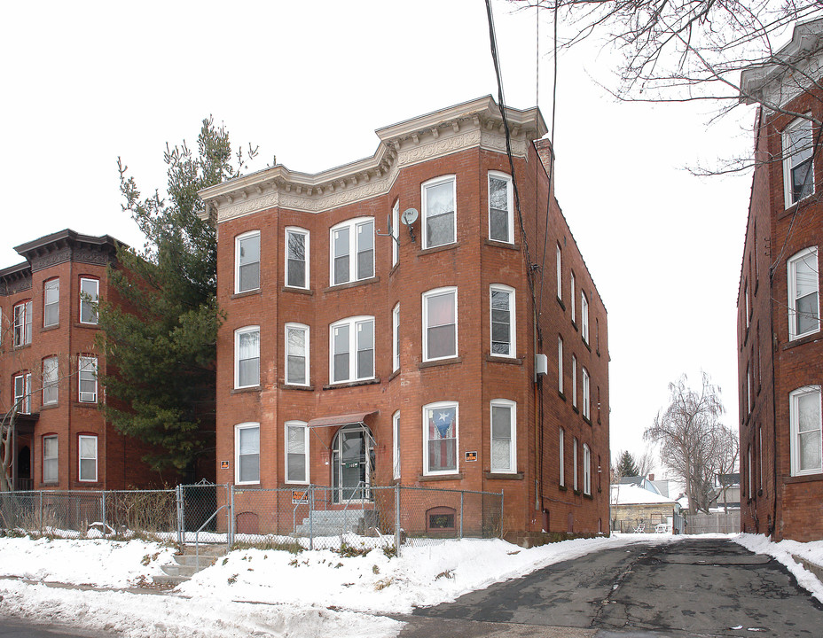 166 Bond St in Hartford, CT - Building Photo