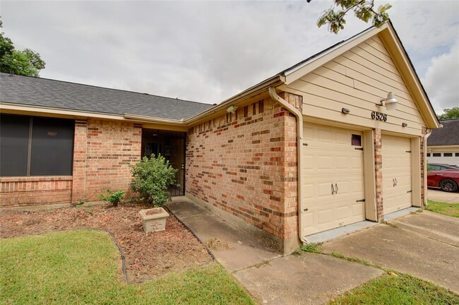 6526 Foxfern Cir in Houston, TX - Building Photo - Building Photo