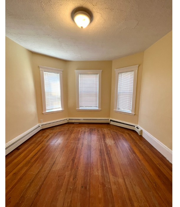 225 Holland St, Unit 2 in Somerville, MA - Building Photo - Building Photo