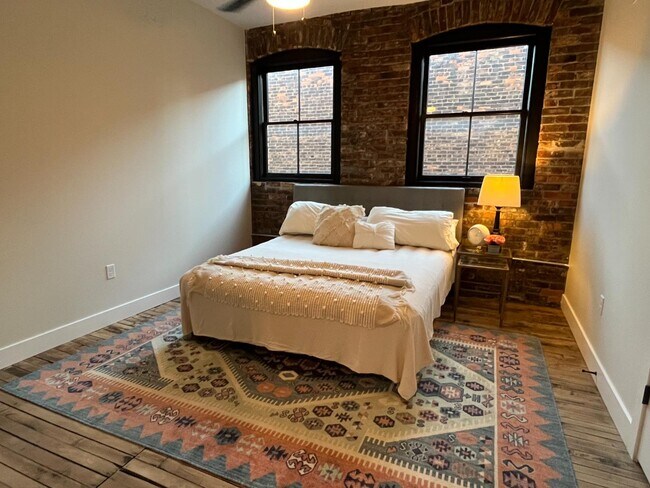 31 N Huron St in Toledo, OH - Foto de edificio - Building Photo