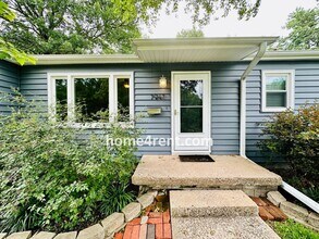 7947 Reeds Rd in Prairie Village, KS - Building Photo - Building Photo