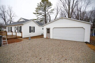 3000 Rheinhardt Ave in Evansville, IN - Building Photo - Building Photo