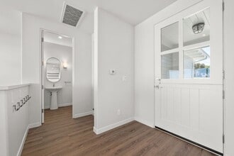 101 Vía Colusa in Redondo Beach, CA - Building Photo - Building Photo