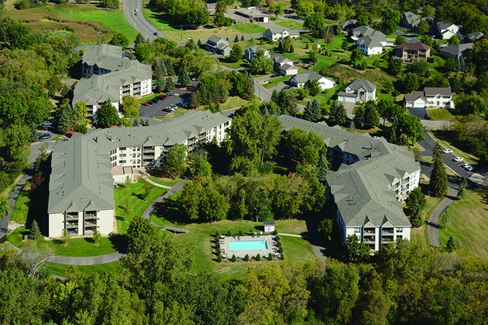 Parkside at Medicine Lake in Plymouth, MN - Building Photo