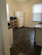 236 Smith Way, Unit 2 in Pittsburgh, PA - Foto de edificio - Building Photo