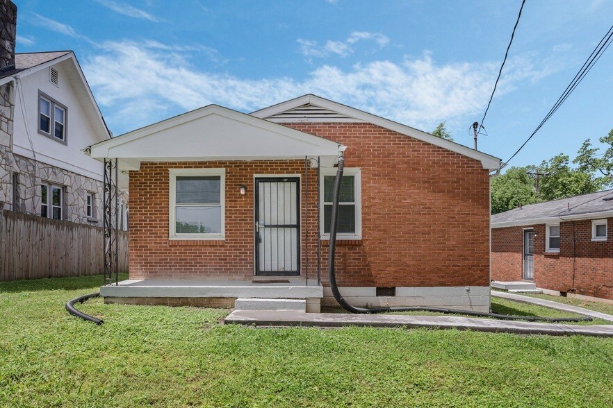 1908a Riverside Dr in Nashville, TN - Building Photo