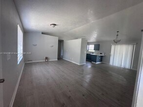 317 SW Buxton Ave in Port St. Lucie, FL - Building Photo - Building Photo