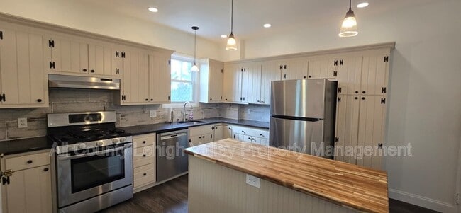 627 16th Ave in Bethlehem, PA - Building Photo - Building Photo