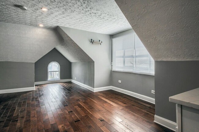 1659 Summit St in Columbus, OH - Building Photo - Building Photo