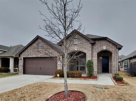 1517 Yellowthroat Dr in Little Elm, TX - Building Photo
