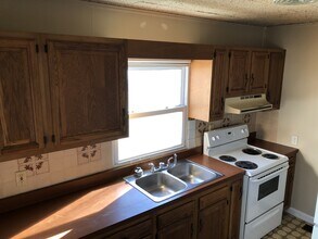 2 Bedroom House W/ Garage! in Crawfordsville, IN - Building Photo - Building Photo