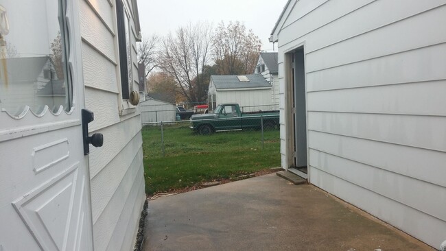 1008 11th Ave SW in Austin, MN - Building Photo - Building Photo