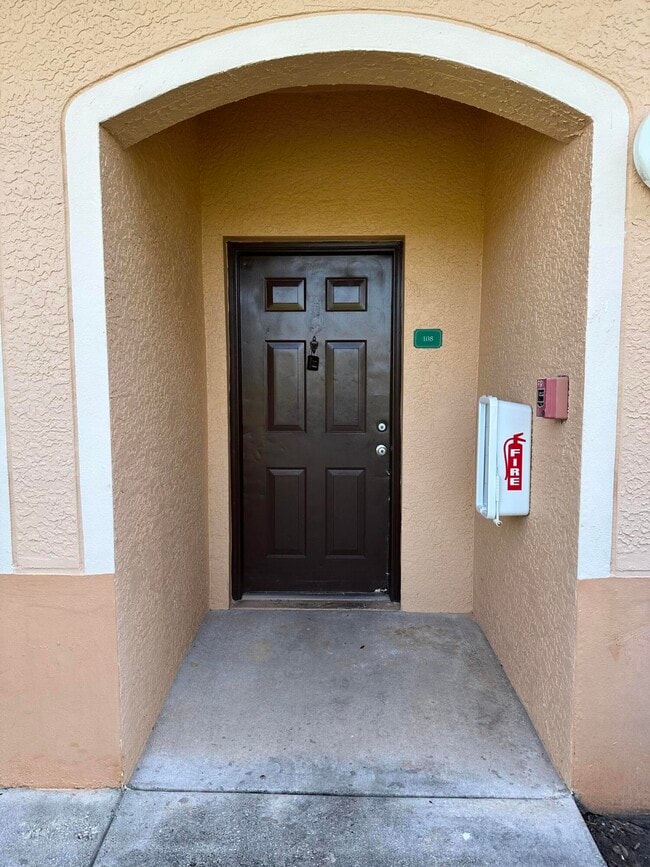 161 SW Palm Dr in Port St. Lucie, FL - Building Photo - Building Photo