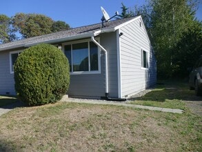 1032 Walnut St in Bremerton, WA - Building Photo - Building Photo