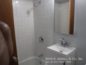 12401 Honore St in Calumet Park, IL - Building Photo - Building Photo