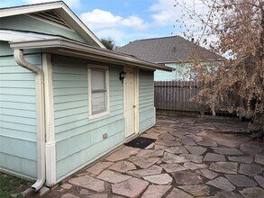 405 1/2 Walton St in Houston, TX - Foto de edificio - Building Photo