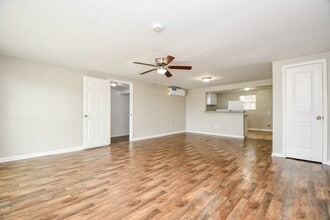 2928 Wayne St in Houston, TX - Foto de edificio - Building Photo