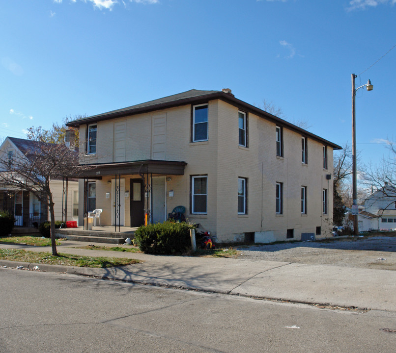 709 Alverno Ave in Dayton, OH - Building Photo