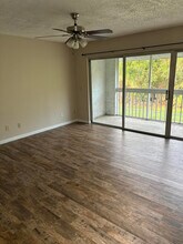 987 Sonesta Ave NE, Unit 208 in Palm Bay, FL - Building Photo - Building Photo