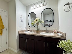 11124 Leland Groves Dr in Riverview, FL - Foto de edificio - Building Photo