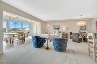 2800 Gulf Shore Blvd N in Naples, FL - Building Photo - Building Photo