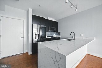 915 N Patrick St in Alexandria, VA - Building Photo - Building Photo