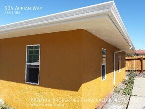 934 Appian Way in El Sobrante, CA - Building Photo - Building Photo
