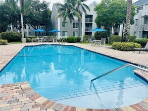 777 SW 111th Way in Pembroke Pines, FL - Building Photo - Building Photo