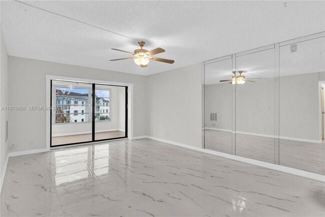 9355 SW 8th St in Boca Raton, FL - Building Photo - Building Photo