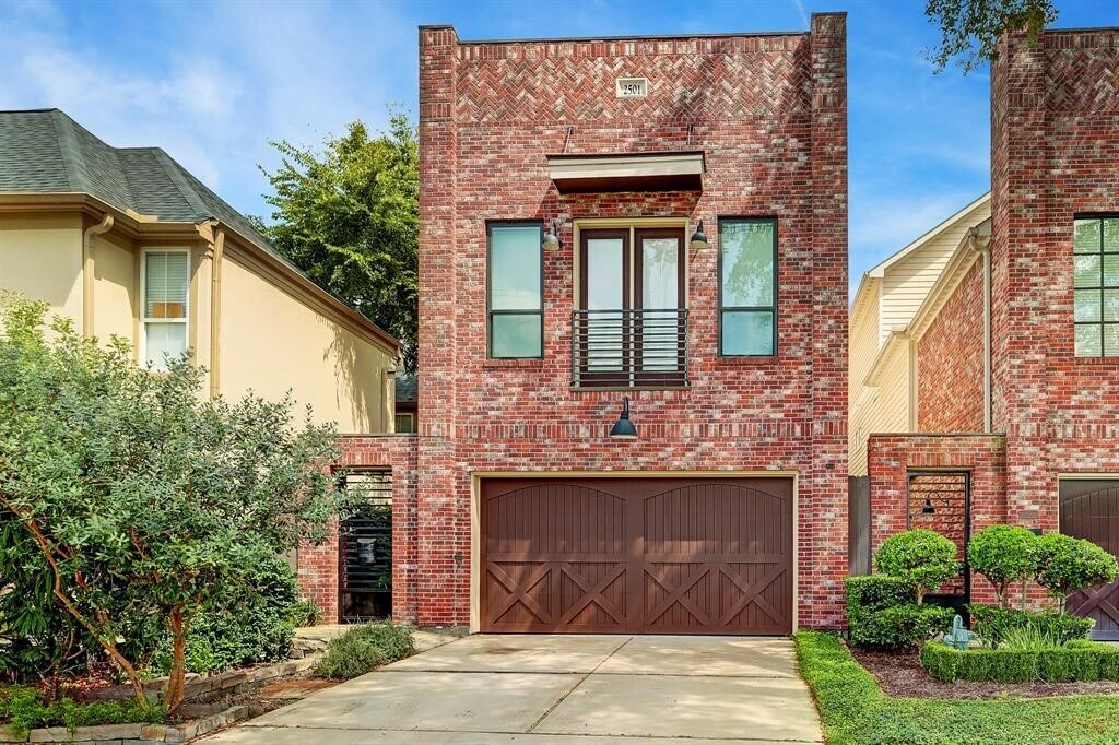 2501 McDuffie St in Houston, TX - Building Photo