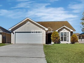 64 Cordage Cir in Savannah, GA - Building Photo