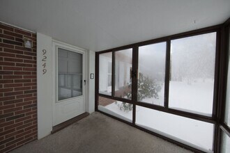 9249 Whitall Ln in Grosse Ile Township, MI - Building Photo - Building Photo