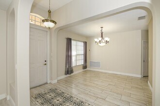 1273 Scarlet Oak Cir in Vero Beach, FL - Foto de edificio - Building Photo