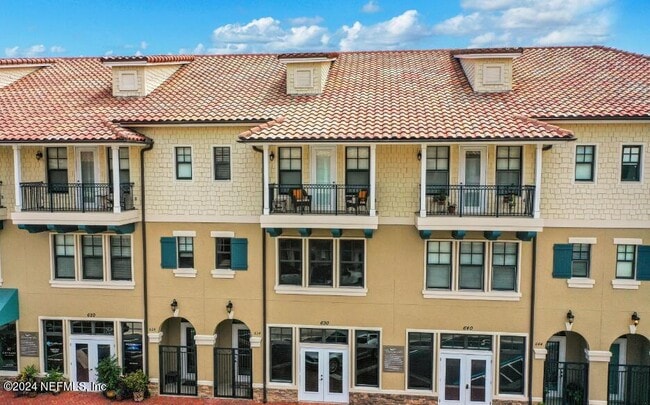 property at 634 Market St