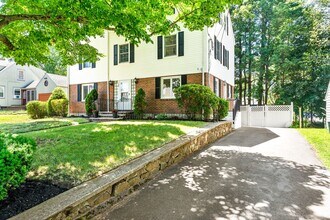 38 Ivan St in Lexington, MA - Building Photo - Building Photo