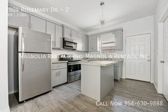 2804 Rosemary Dr, Unit 2 in Weslaco, TX - Building Photo - Building Photo