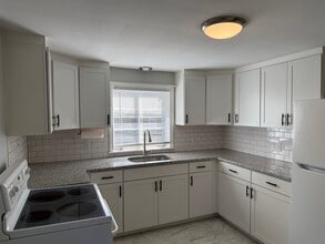 25 Reynolds St in Killingly, CT - Building Photo - Building Photo