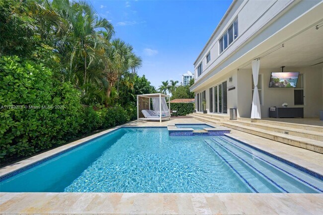 property at 7800 Center Bay Dr