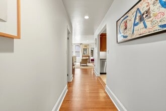 118 Commonwealth Ave in Boston, MA - Building Photo - Building Photo