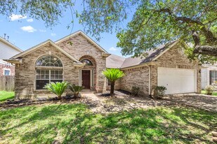1622 Pebble Brk in Missouri City, TX - Building Photo