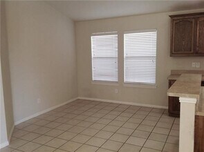 3152 Hollow Valley Dr in Fort Worth, TX - Building Photo - Building Photo