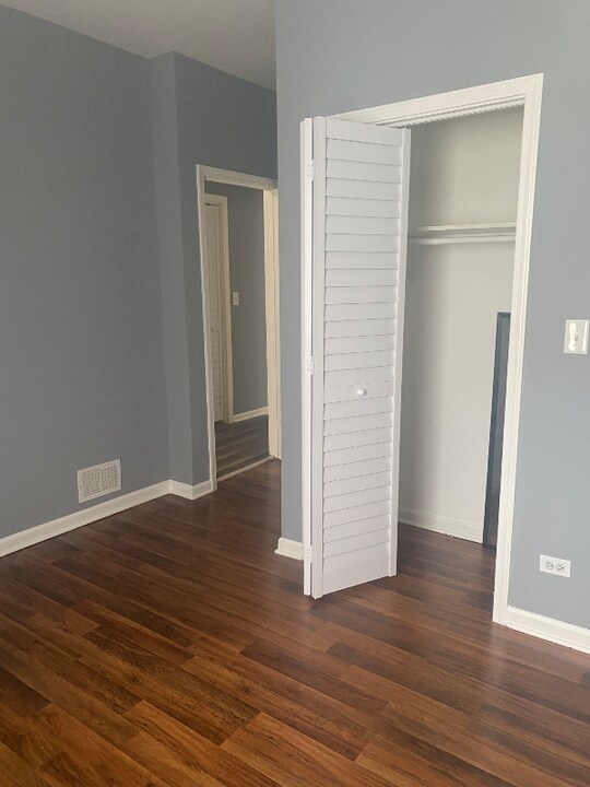 7534 S Coles Ave in Chicago, IL - Building Photo