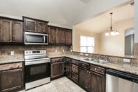 613 Talon Dr photo'