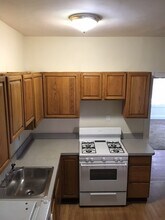 1798 Beacon St, Unit B4 in Brookline, MA - Building Photo - Building Photo