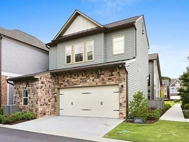 229 Dellwood Dr in Smyrna, GA - Building Photo - Building Photo